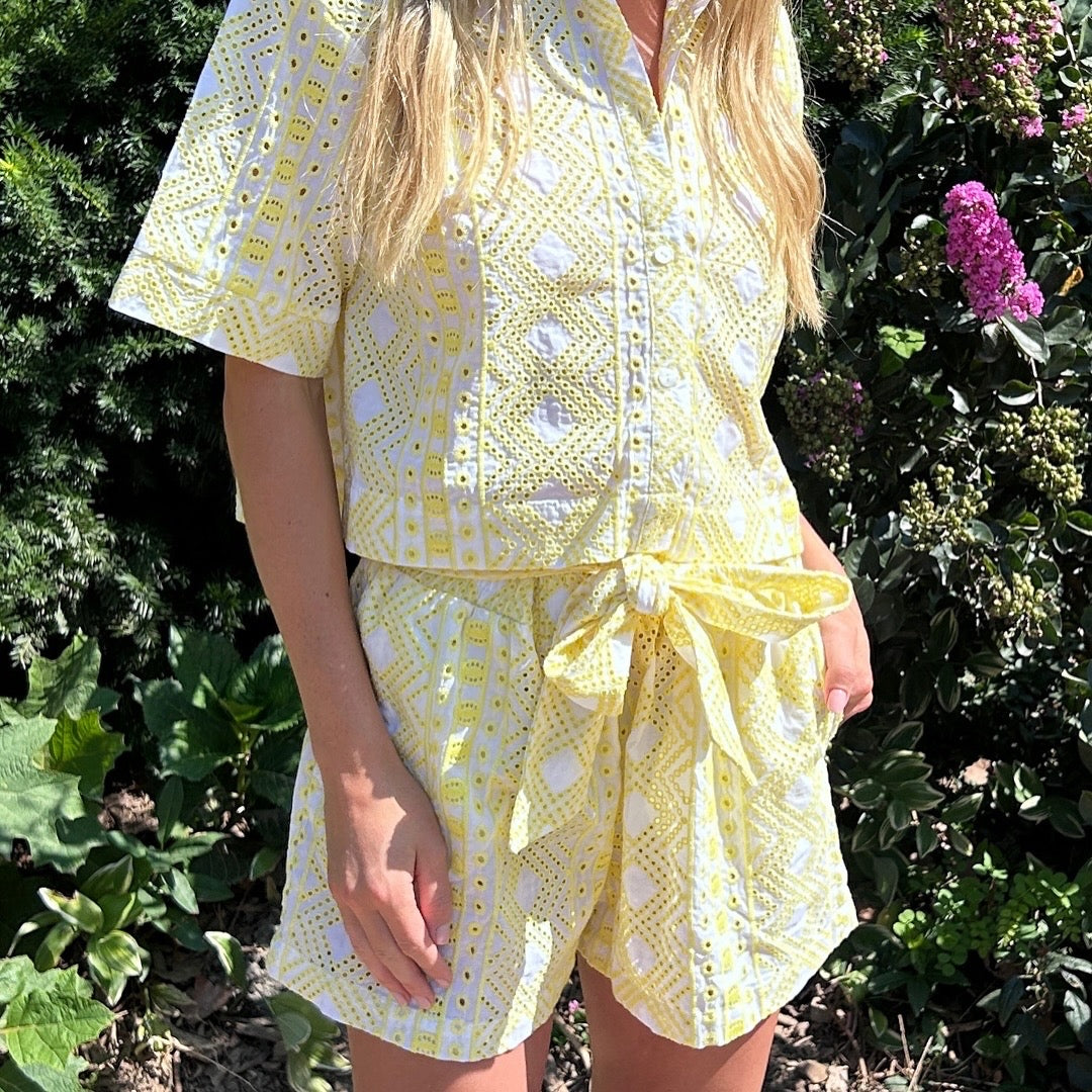 The Capri Eyelet Shorts with Bow