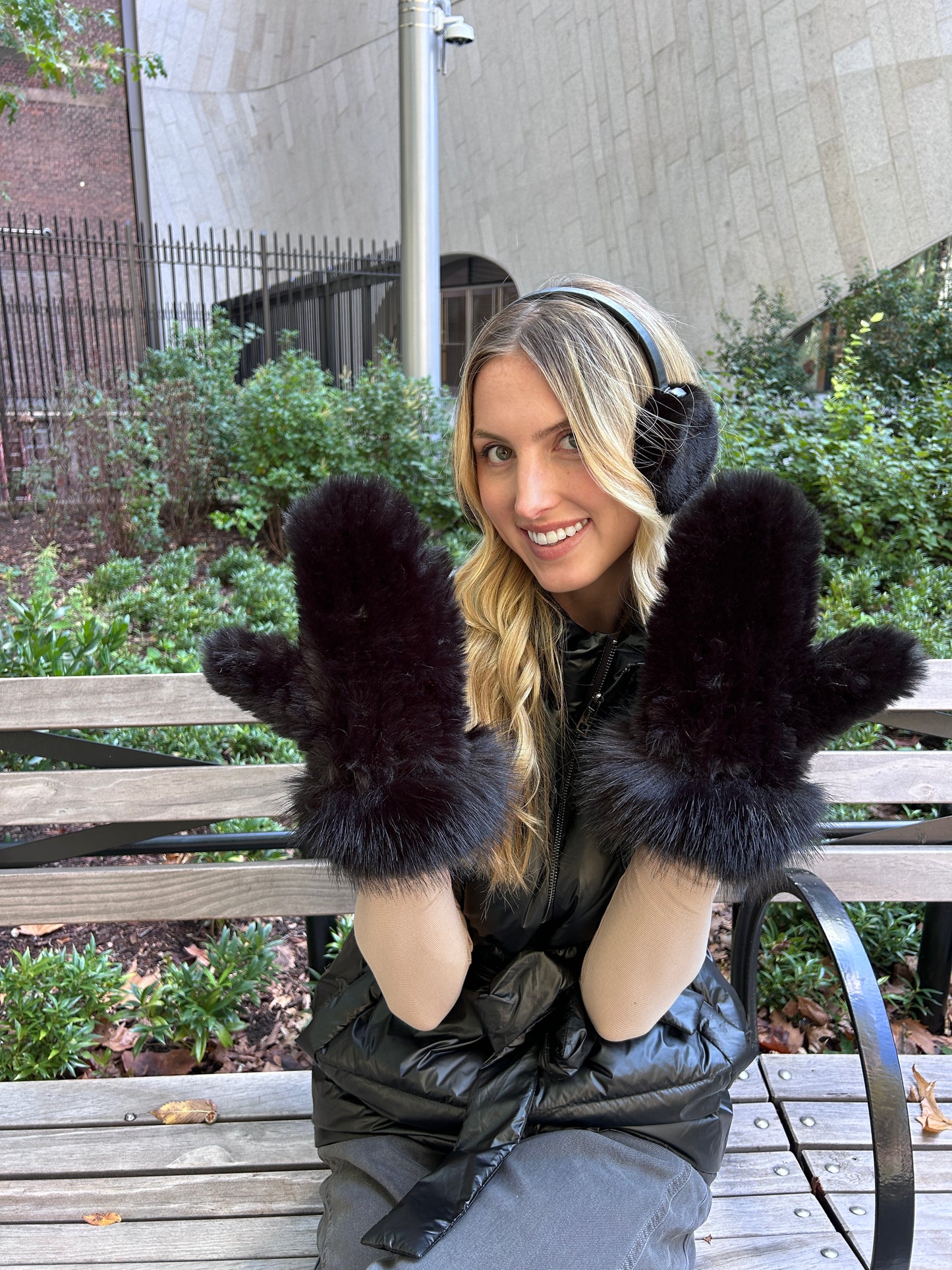 The Catamount Gloves Black