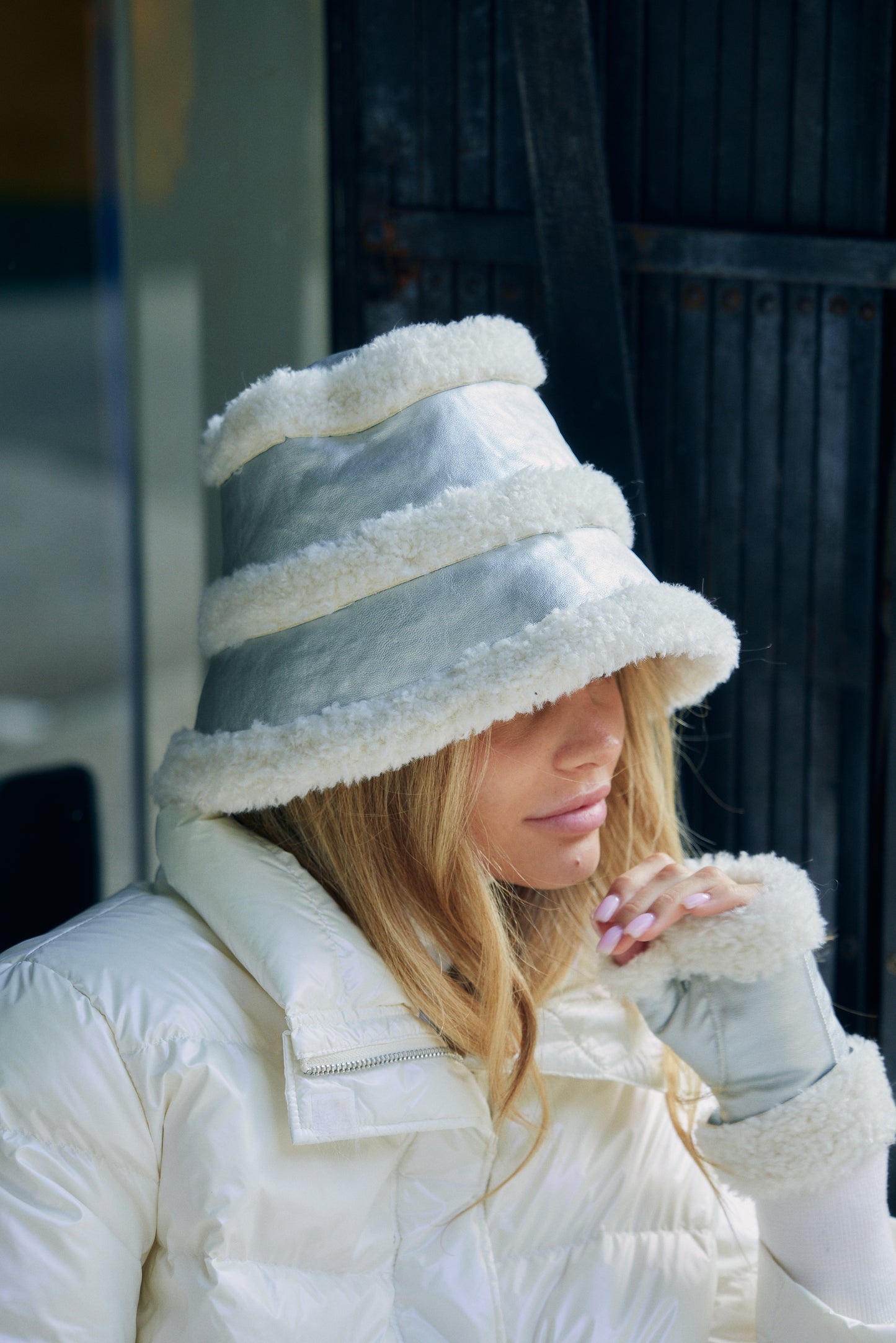 Sedgwick Mittens Ivory/Silver