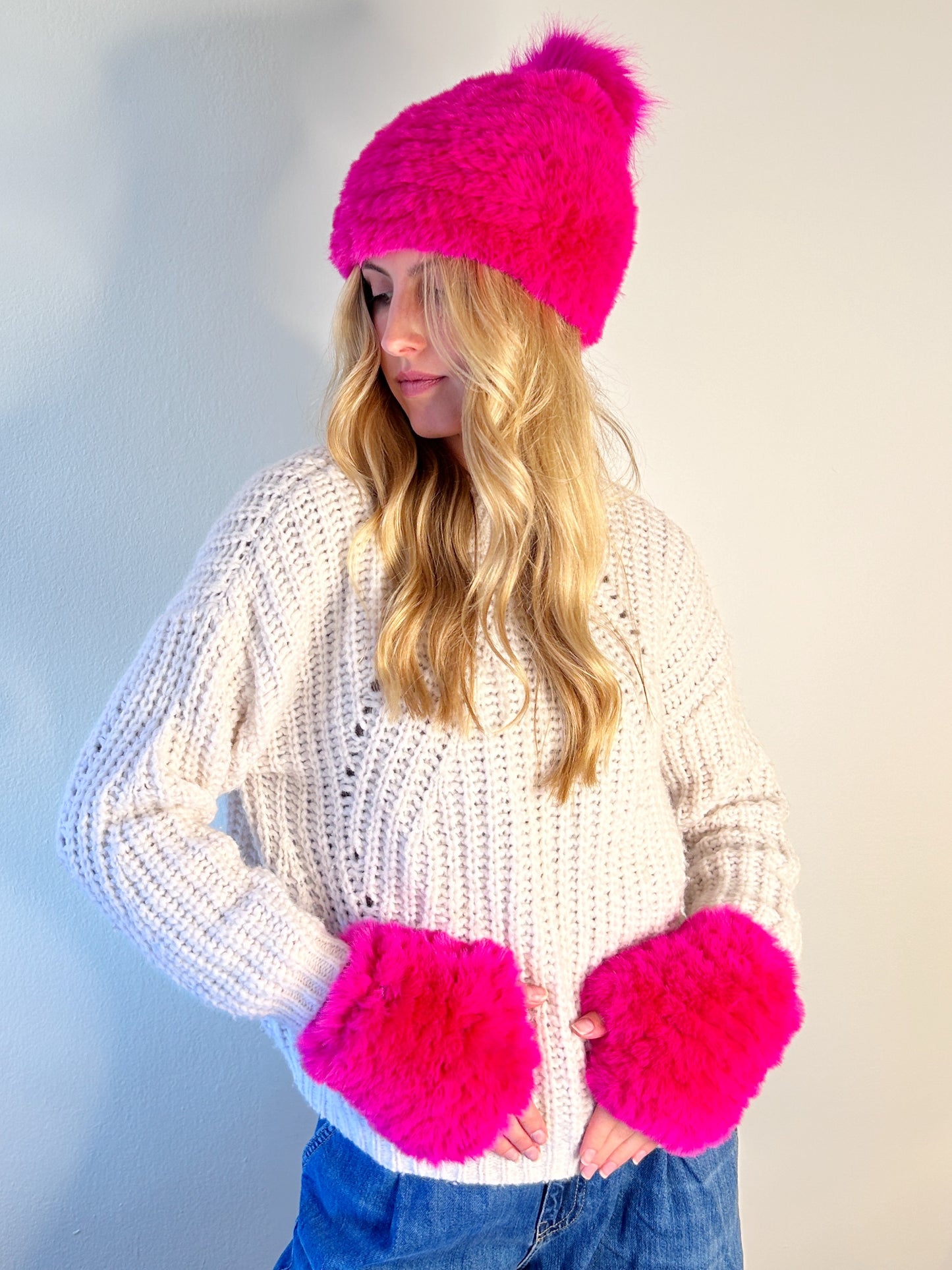 The Superfluff Hat- Hot Pink