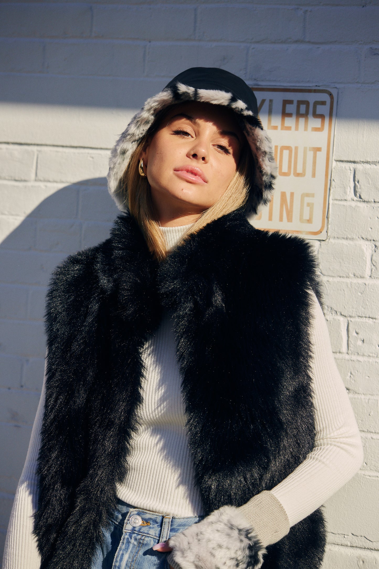 The Black Frosty Bucket Hat