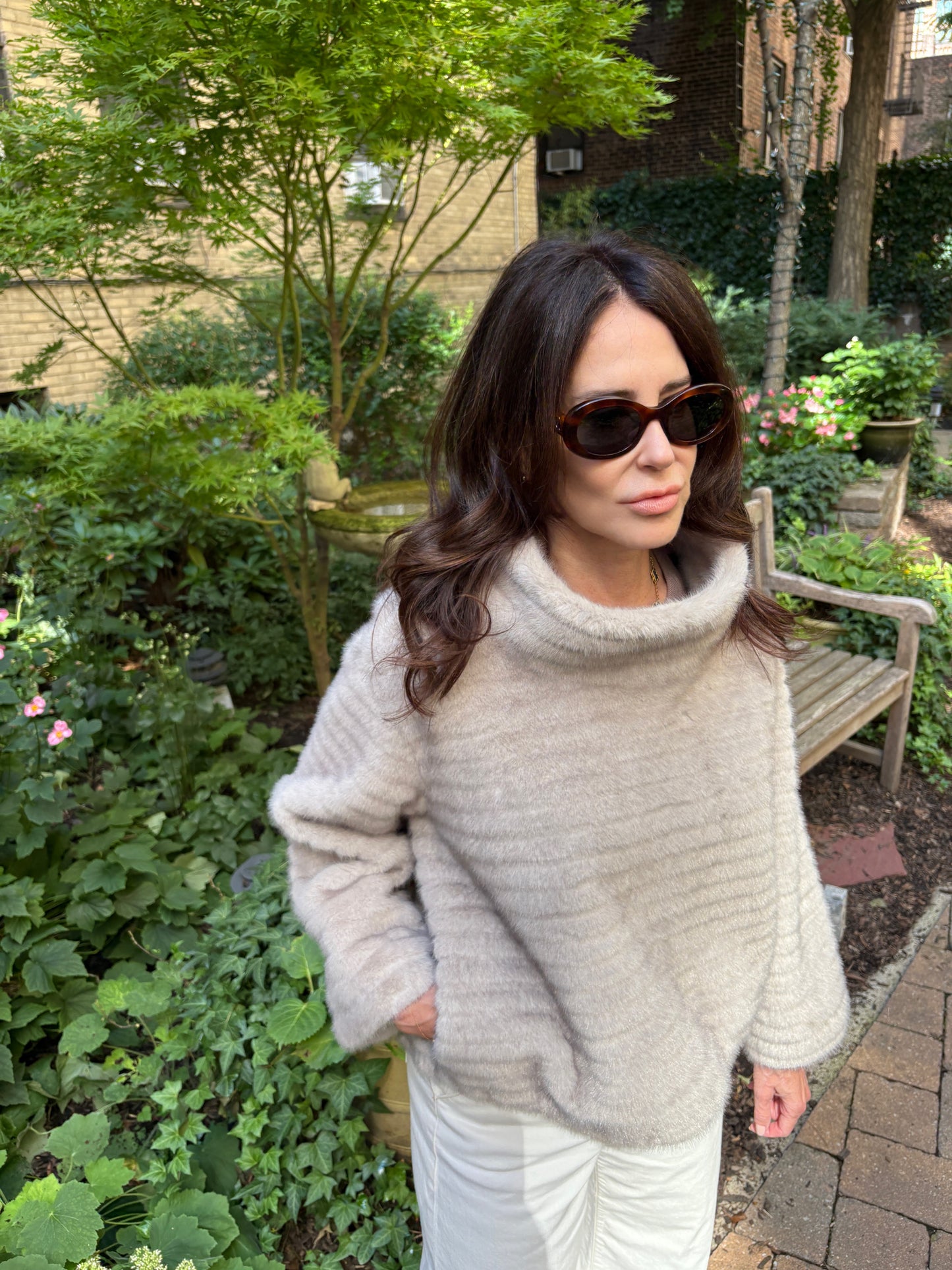 The Sydney Pearl Pullover Sweatshirt