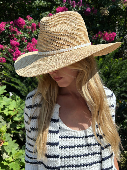 Seychelles Straw Hat with Shell Hearts