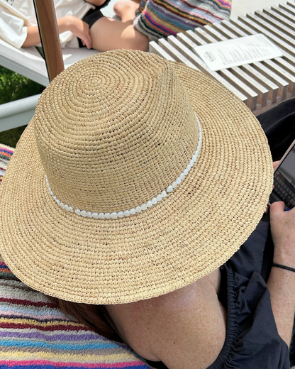 Seychelles Straw Hat with Shell Hearts